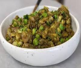 12-Brinjal & Green Peas Sabji with Green Veggie